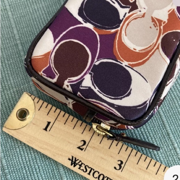 Coach Ashley Satin Scarf print C Logo, zipper closure or strap wristlet - Picture 5 of 8